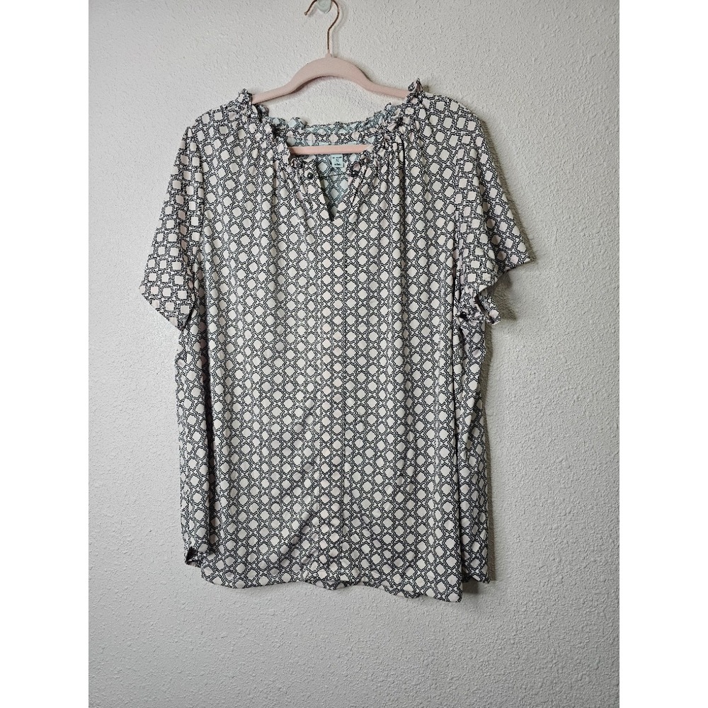 Croft‎ & Barrow Womens 2X Pink Black Geometric Ruffle V-Neck Blouse Chain Detail